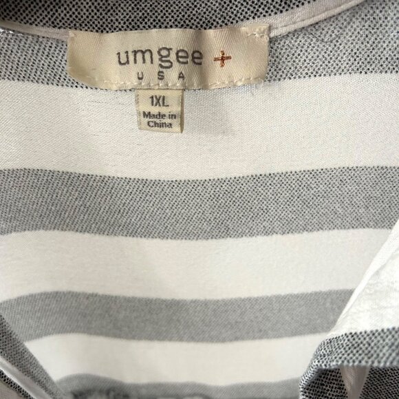 Umgee Gray and White Stripe Top / Vertical Stripe Collared Tunic / Plus Size 1X - Picture 6 of 7